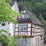Geschichte Trifft Moderne - Fachwerkhaus Nyaraló Bacharach